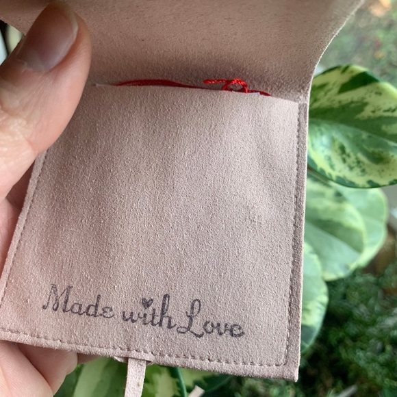 18K Gold Heart Hoops💕 Handcrafted 💕 Valentine Gift ✨Gold Filled✨ - Picture 5 of 5